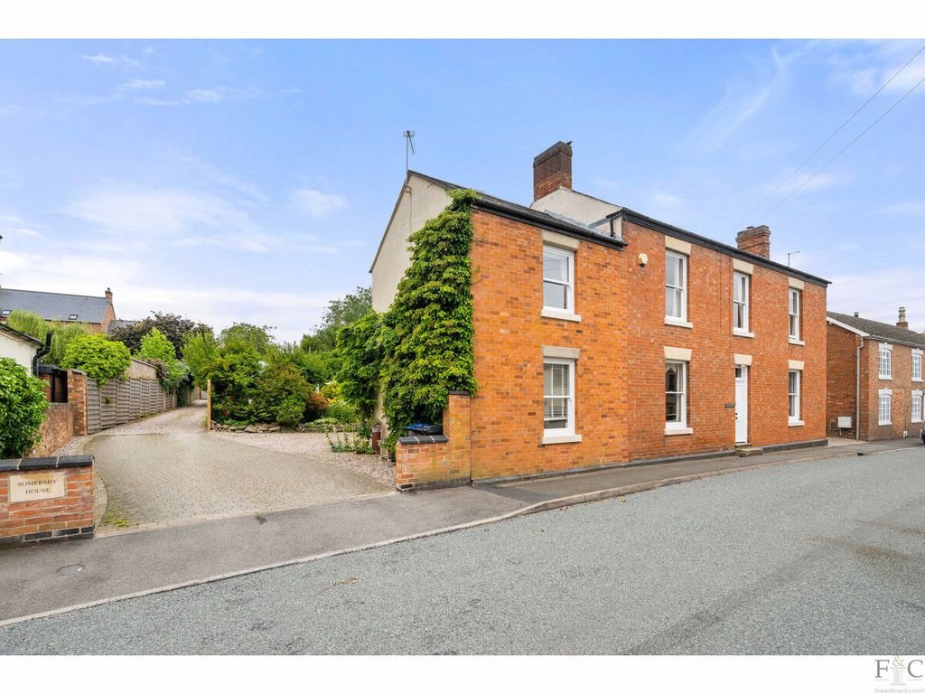 Property photo 2 of 44