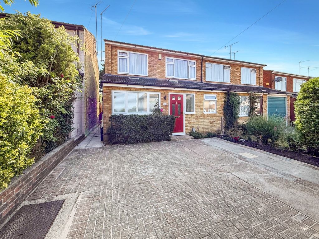 Property photo 2 of 18 4275591