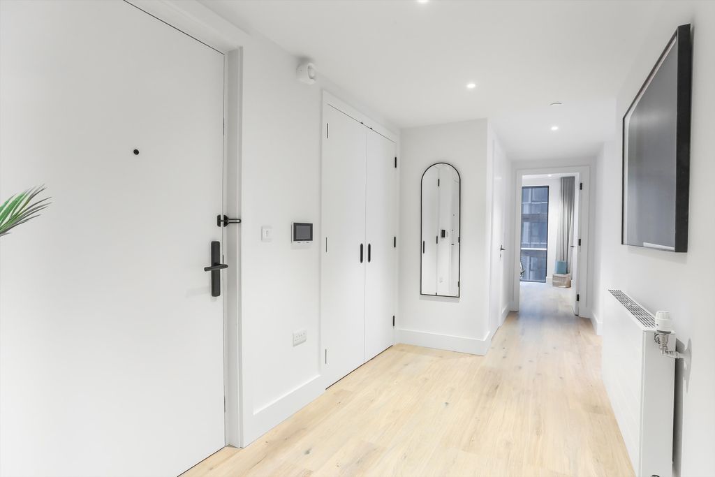 Property photo 2 of 30 Image