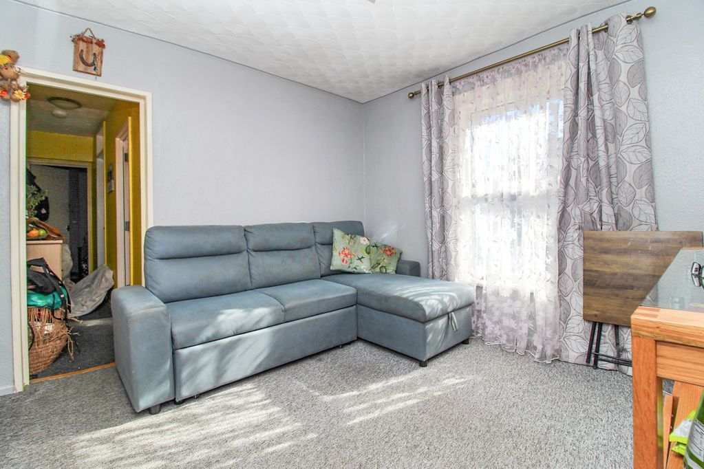 Property photo 2 of 9 Living Room