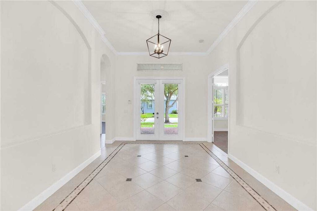 Property photo 3 of 24 <Alttext/>