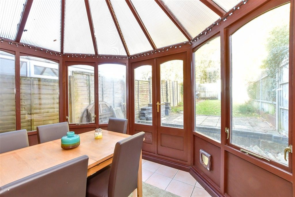 Property photo 3 of 9 Conservatory