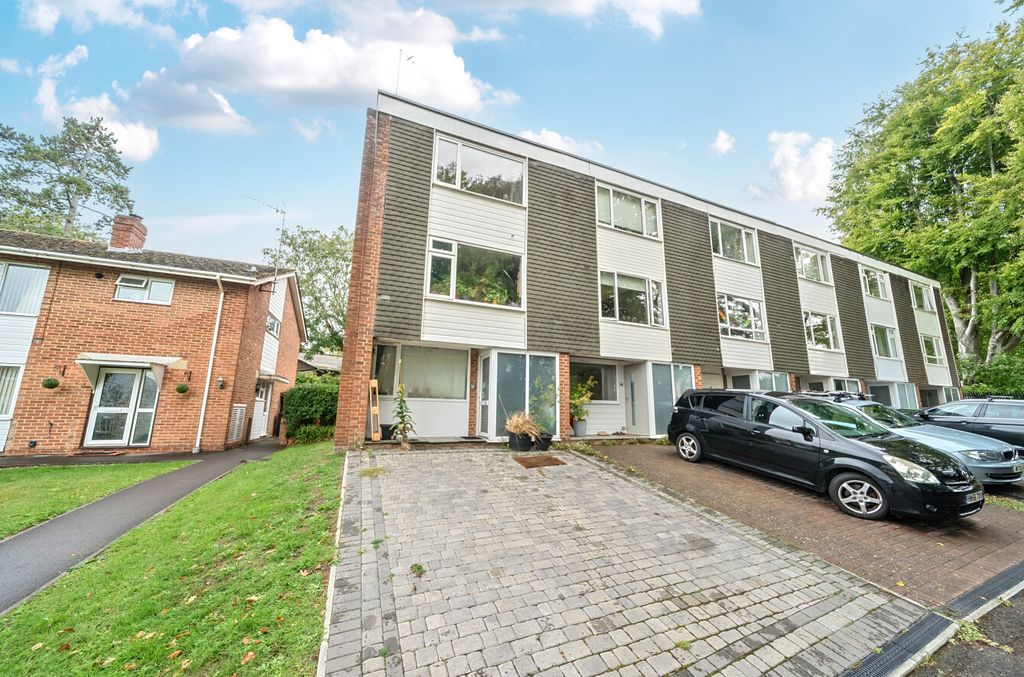 Property photo 1 of 8 1353914-4-68c1A88...
