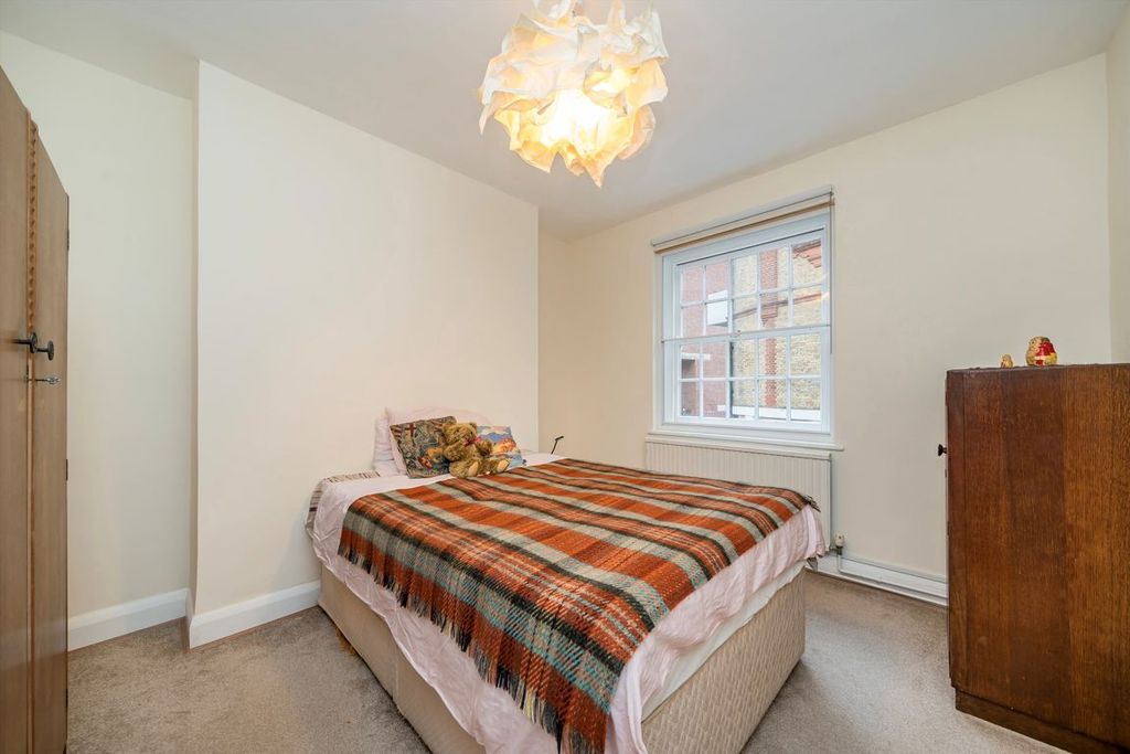 Property photo 3 of 8