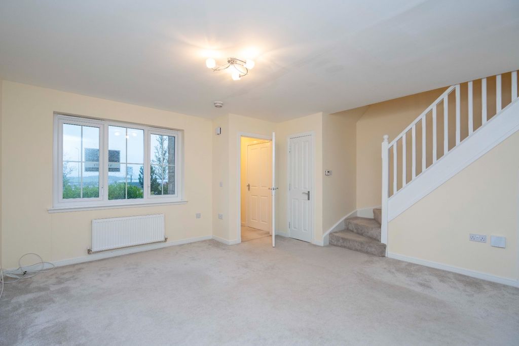 Property photo 3 of 24 3722288