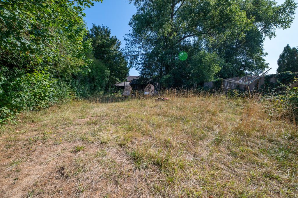 Property photo 2 of 19 Photo 21