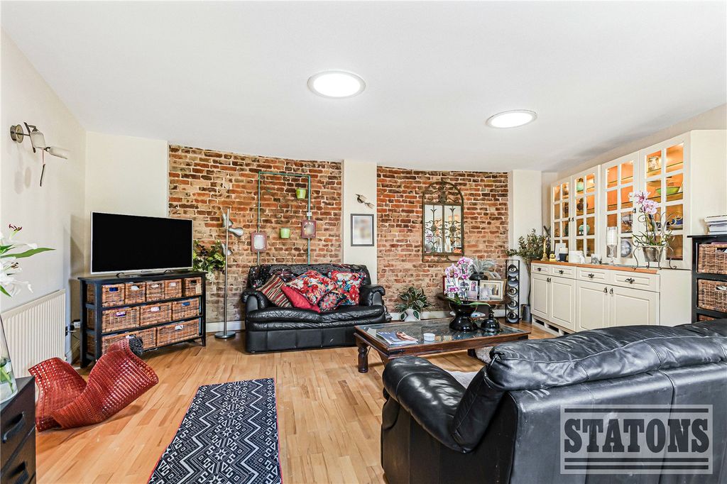 Property photo 3 of 18 Picture No. 51