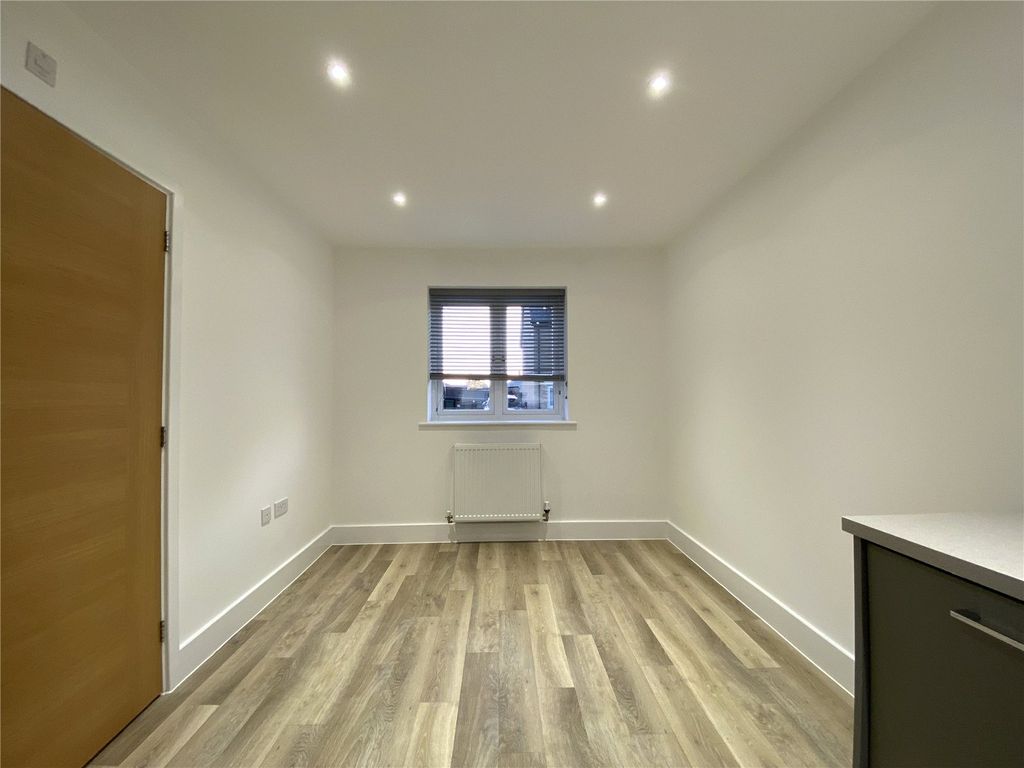 Property photo 3 of 24 Picture No. 17