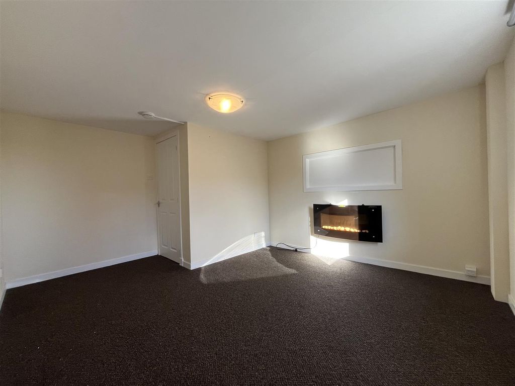 Property photo 3 of 13 3.Jpg