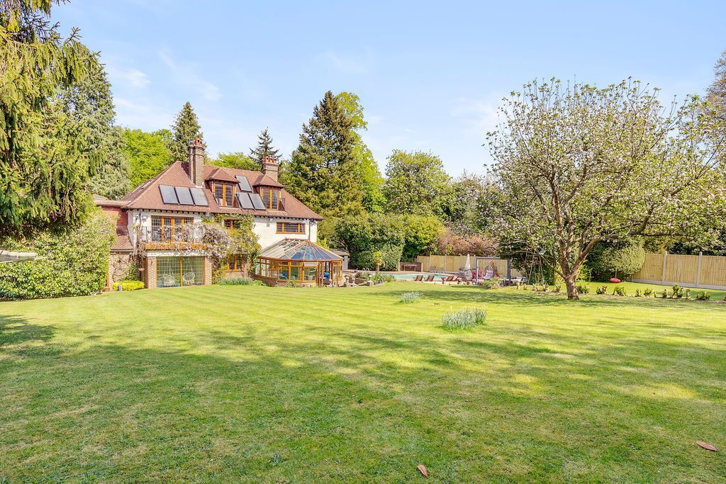 Property photo 3 of 59