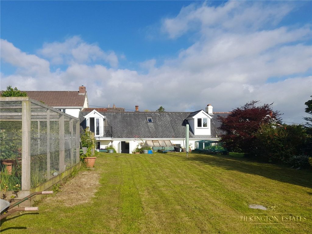Property photo 1 of 21 4288010