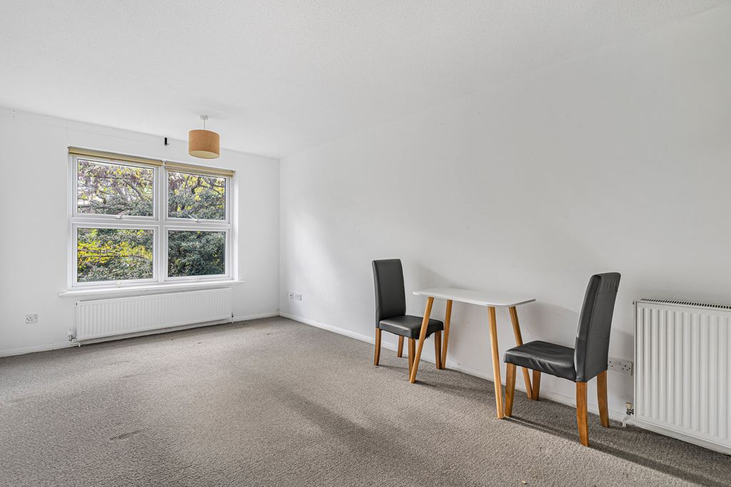 Property photo 2 of 18 Reception Room