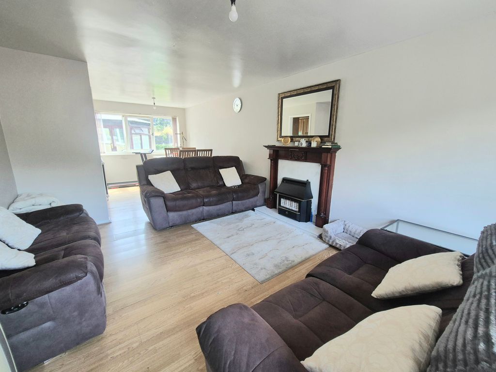 Property photo 2 of 14 Image