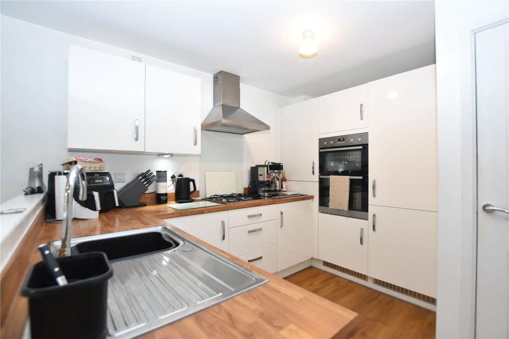 Property photo 3 of 20 Picture No. 04
