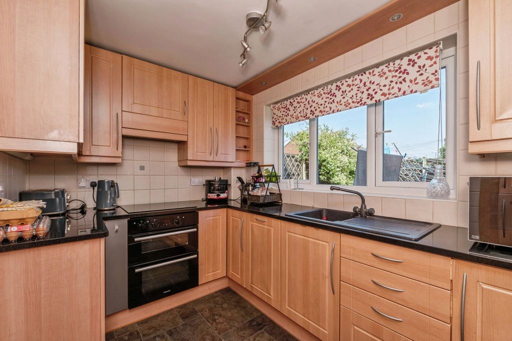 Property photo 3 of 17 Photo