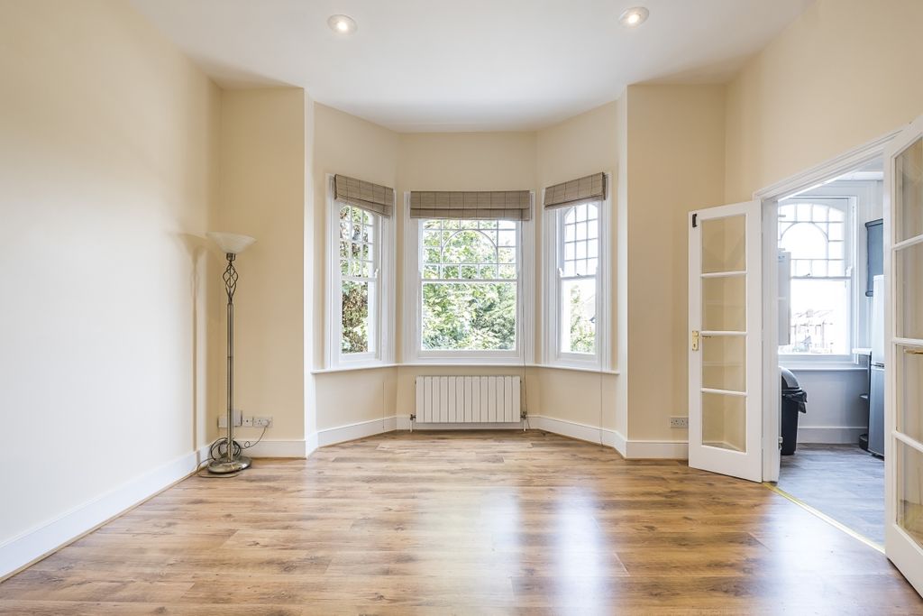 Property photo 2 of 10 139d-Trinity-Road...
