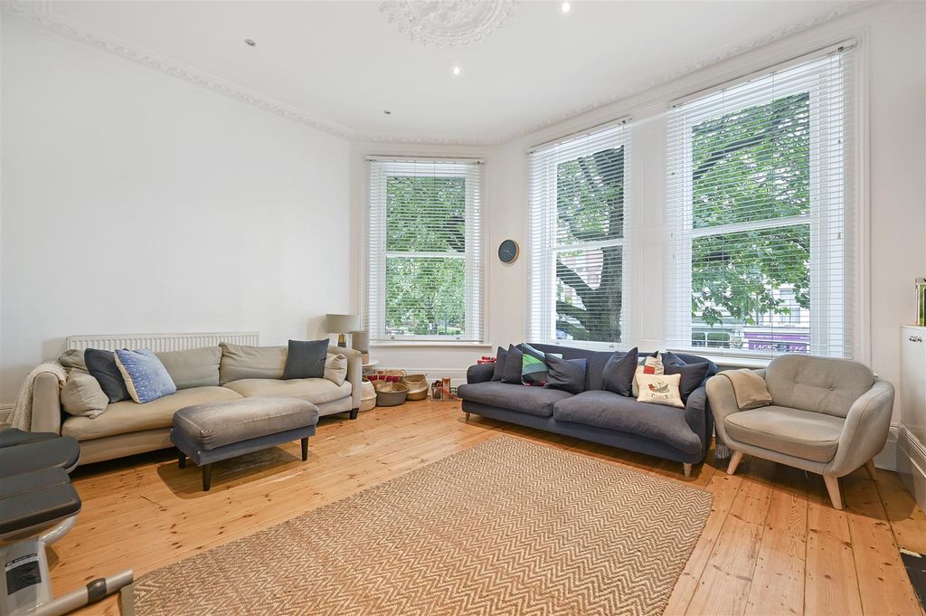 Property photo 2 of 10 Fbl - Shepherds Bush Road - Reception3-1.Jpg