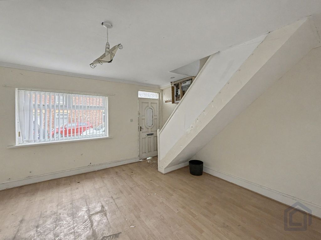 Property photo 3 of 16
