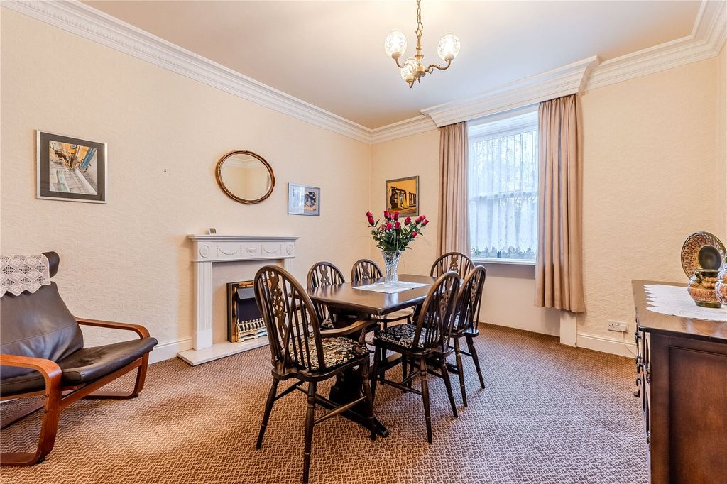 Property photo 3 of 17 Picture No. 02