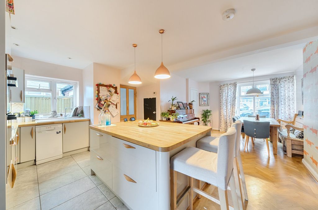 Property photo 3 of 20 Picture 3