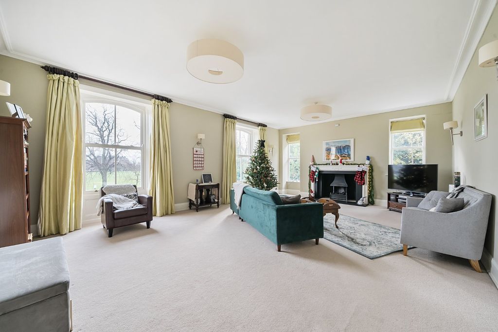 Property photo 2 of 11 Picture No. 16