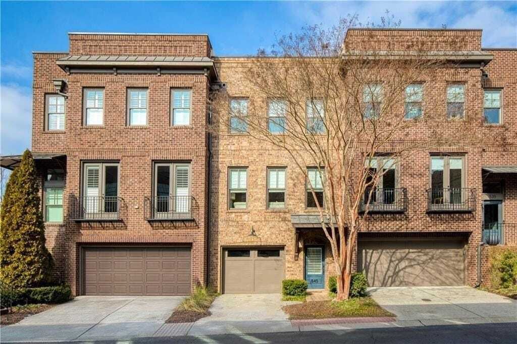 Property photo 1 of 30