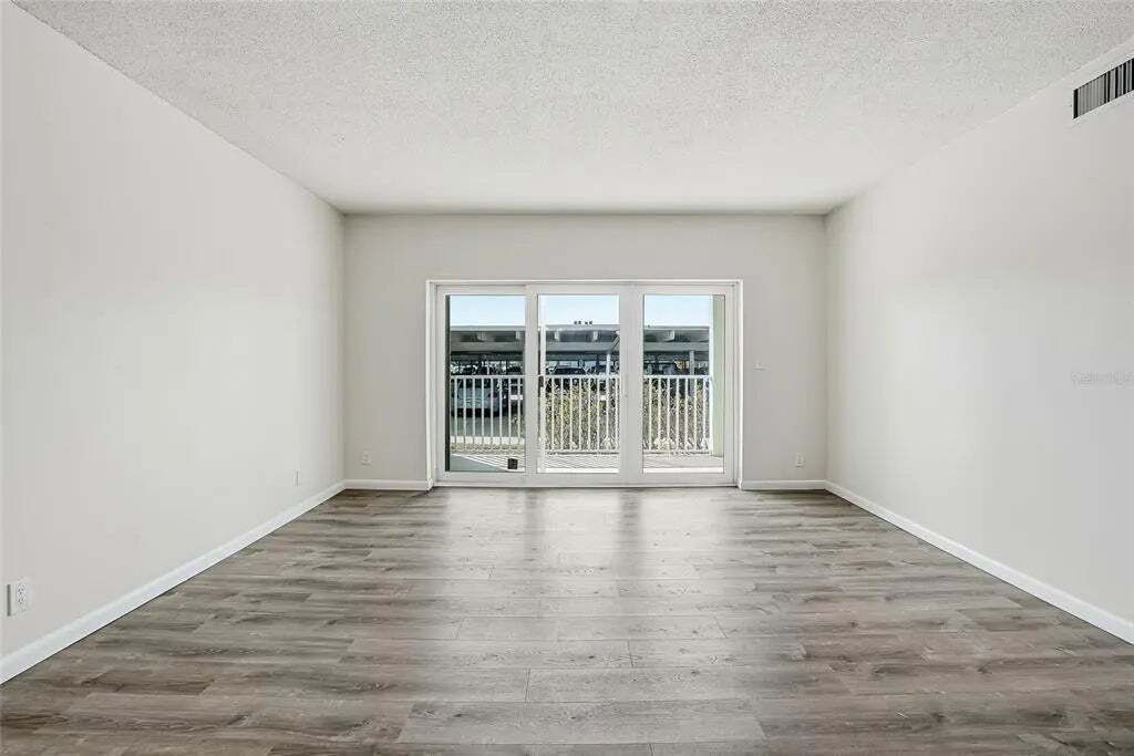 Property photo 3 of 20 <Alttext/>