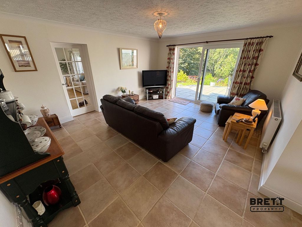 Additional image 8 of 3 bed bungalow for saleWades Close, Holyland Road, Pembroke, Pembrokeshire. SA71