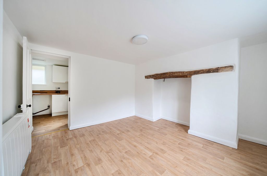 Property photo 3 of 10 1433476-1-69c6B25...