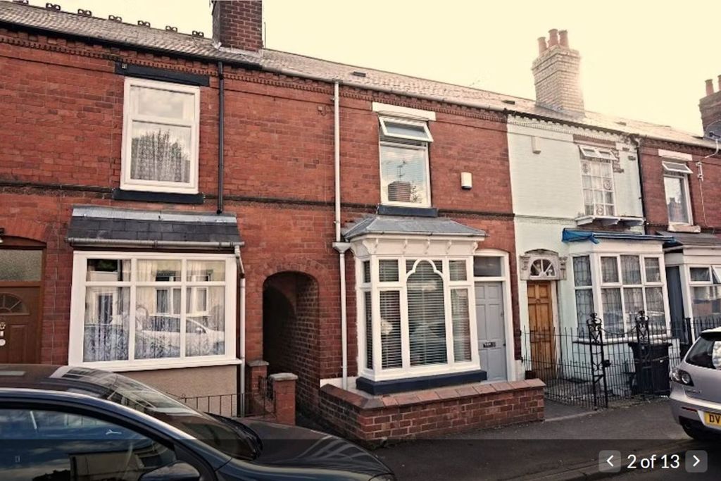 Property photo 1 of 12