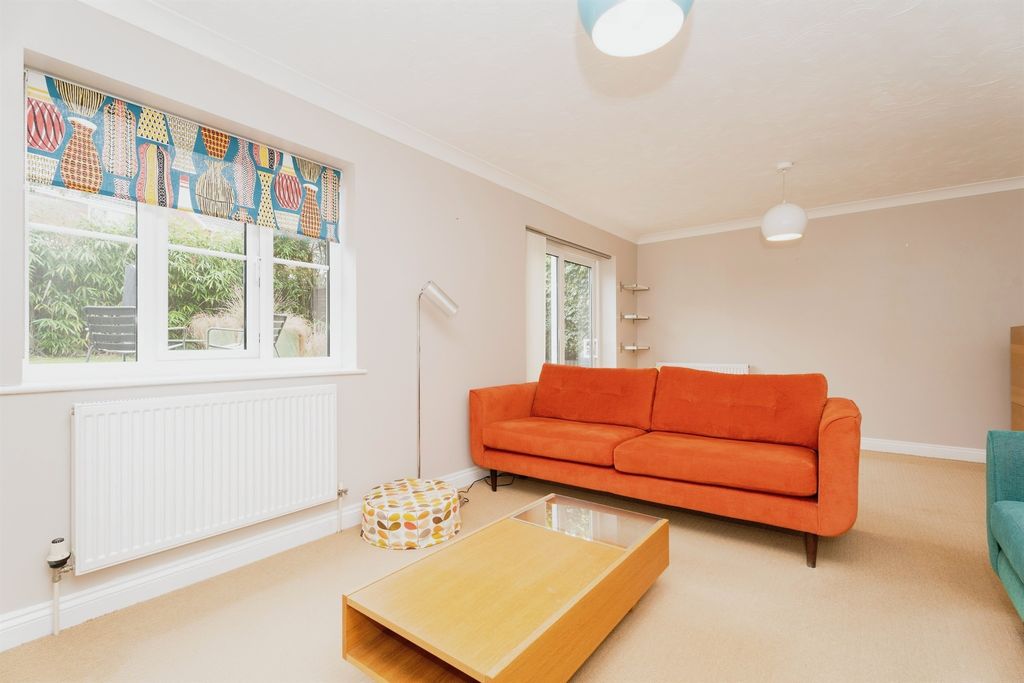 Property photo 2 of 18