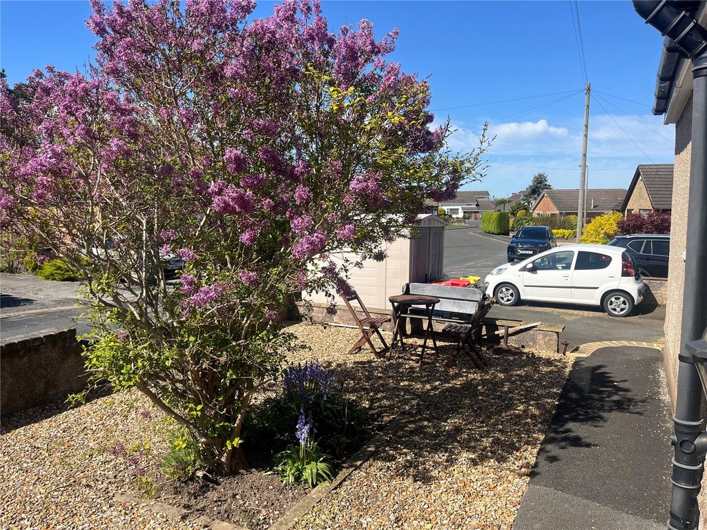 Property photo 3 of 16 Picnic Spot