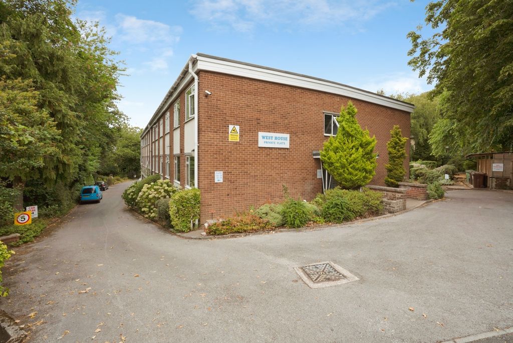 Property photo 1 of 10 External