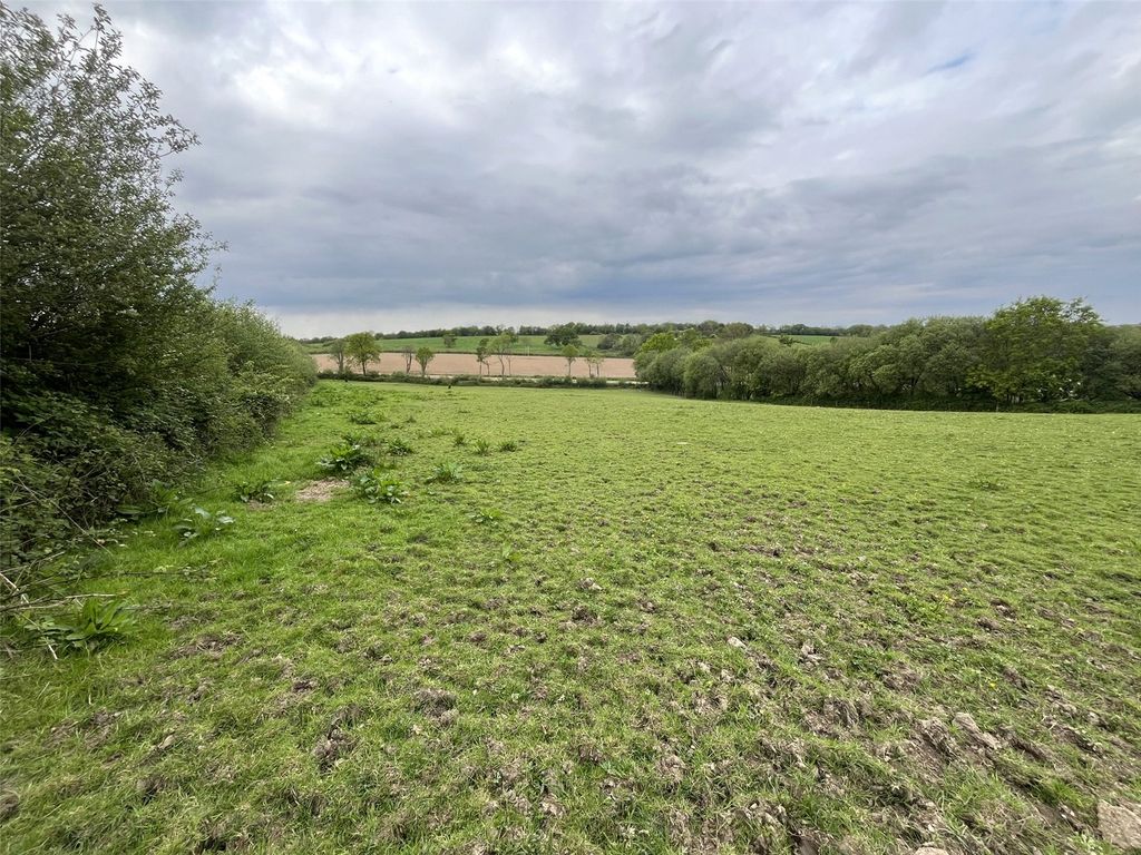 Property photo 3 of 7 Picture No. 02