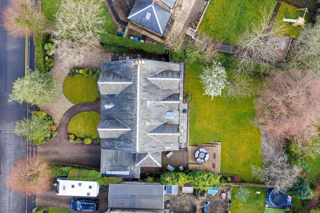 Property photo 2 of 46