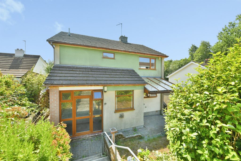 Property photo 1 of 22