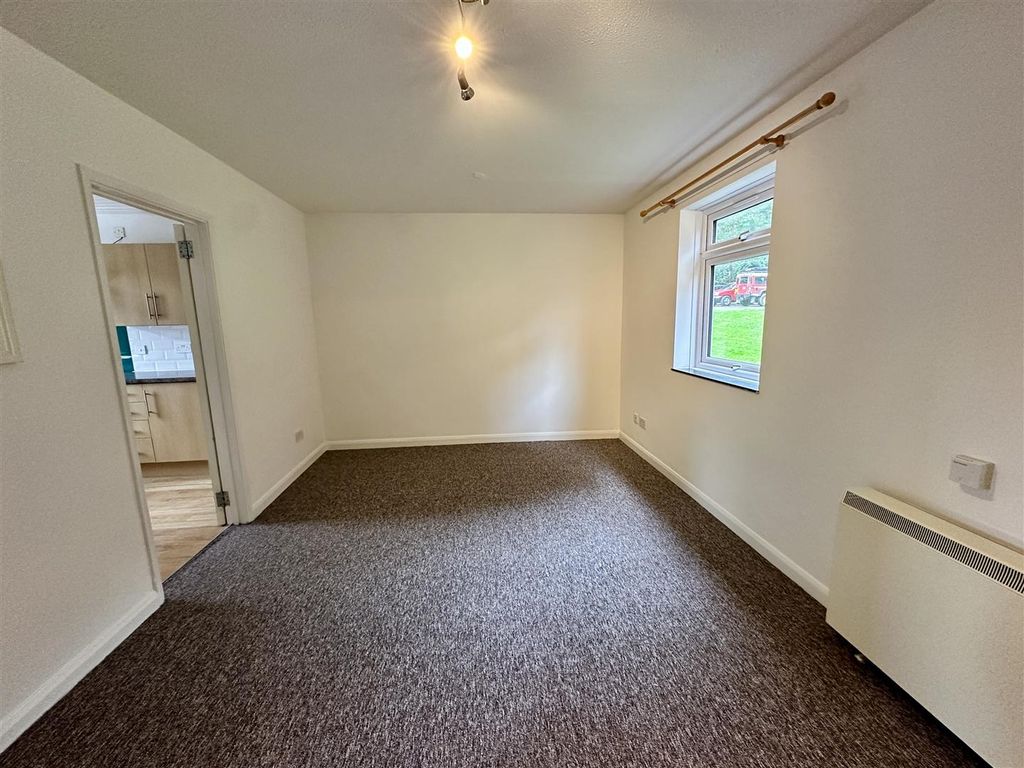 Property photo 2 of 18 Img_5786.Jpg