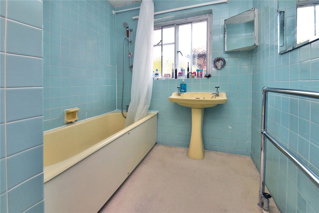 Additional image 11 of 3 bed detached house for saleOutwood Lane, Coulsdon CR5