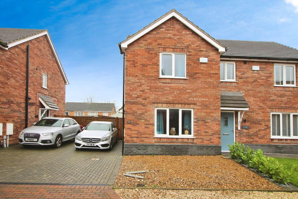 Property photo 1 of 20 Front View.Jpg