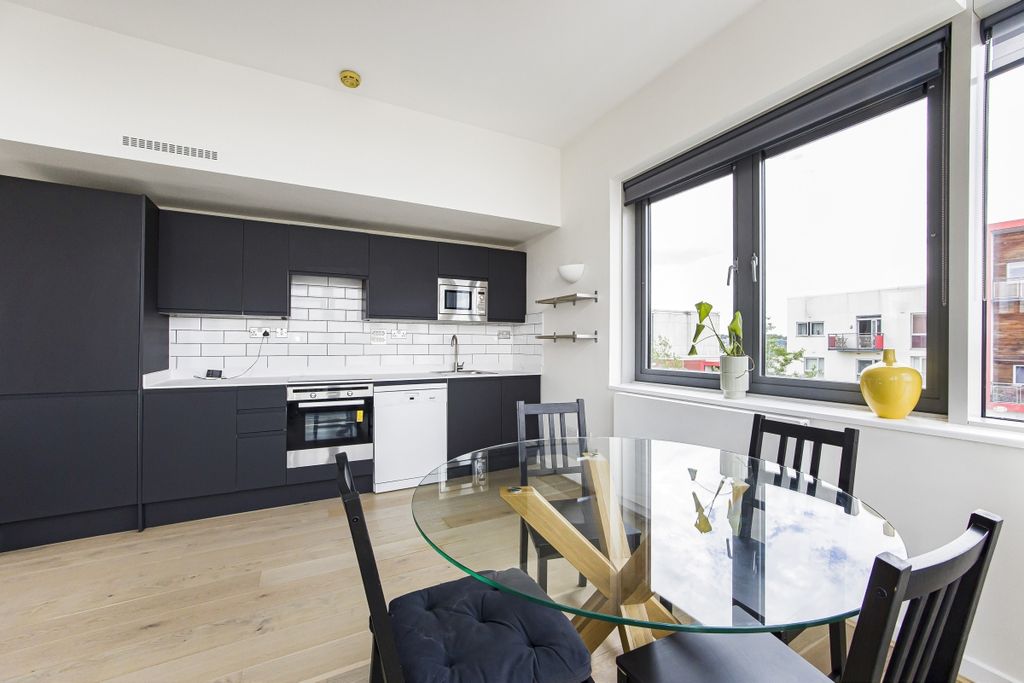 Property photo 2 of 13 Newton Lodge Wes...