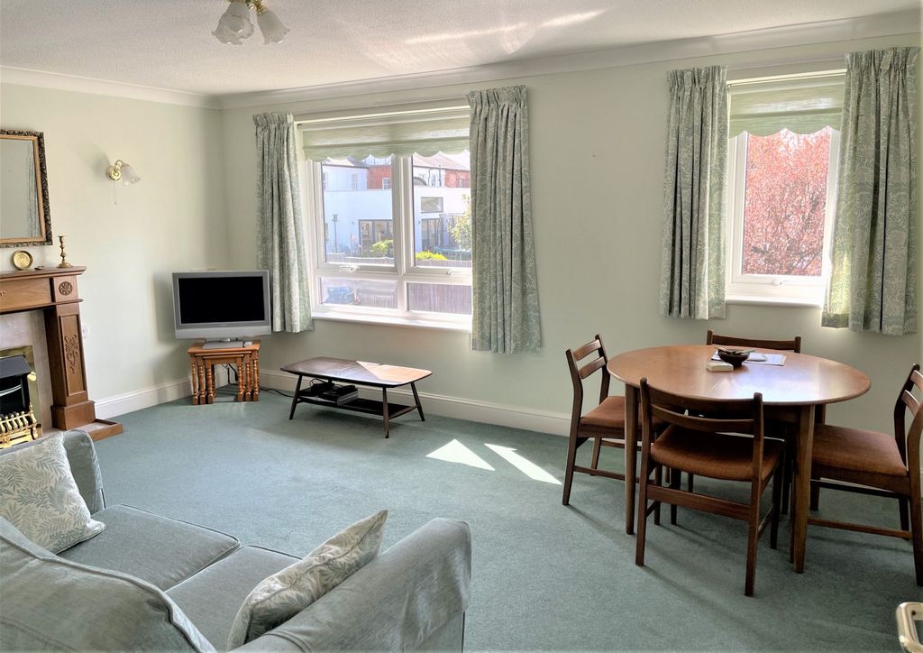 Property photo 2 of 11