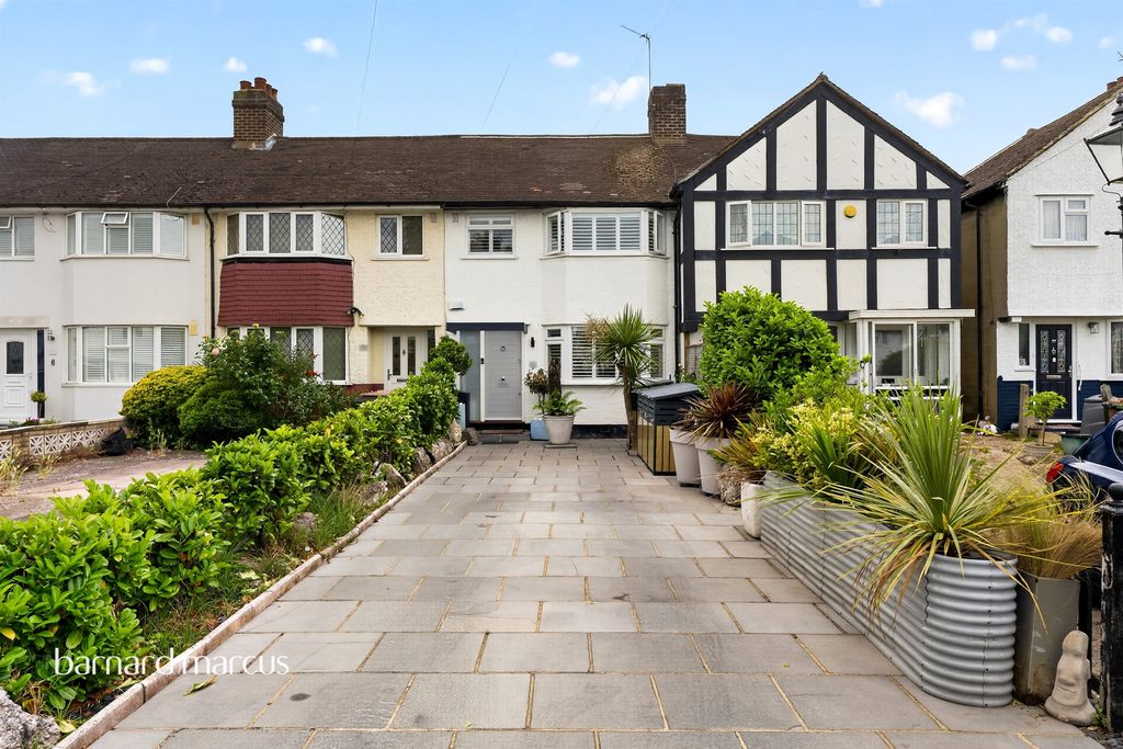 Property photo 1 of 11