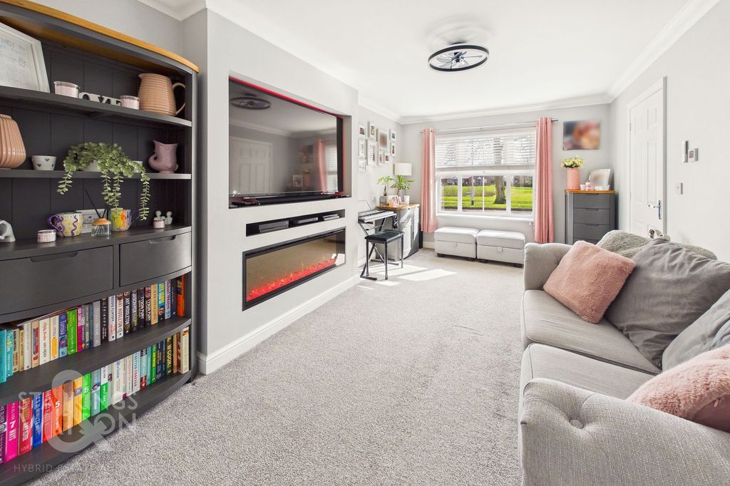 Property photo 1 of 23