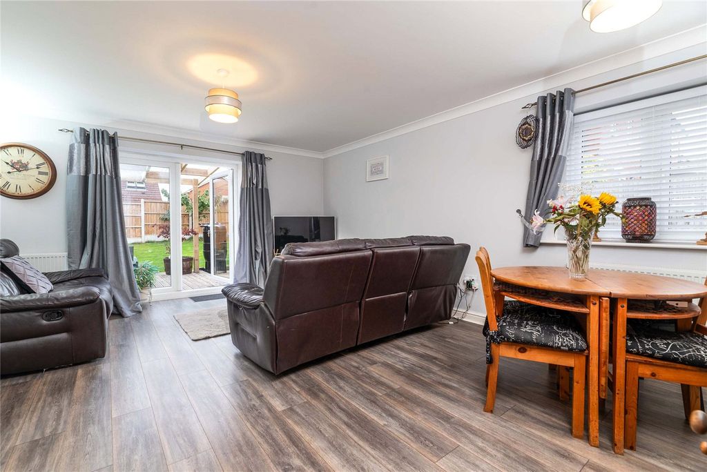 Property photo 3 of 34 Picture No. 18