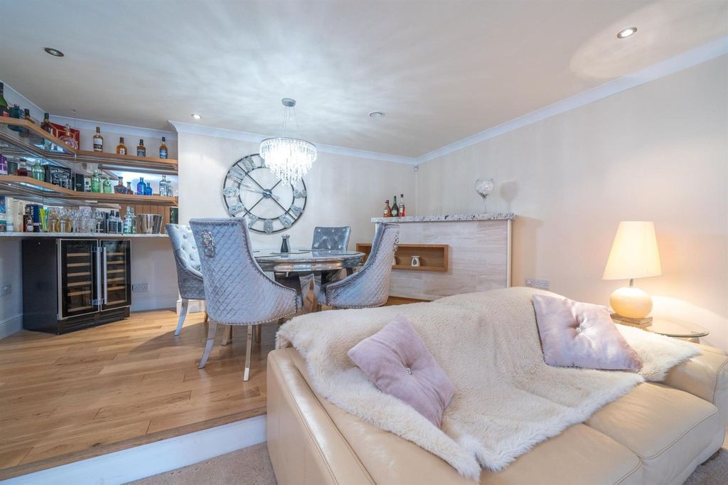 Additional image 13 of 4 bed detached house for saleHaywards Close, Glossop SK13