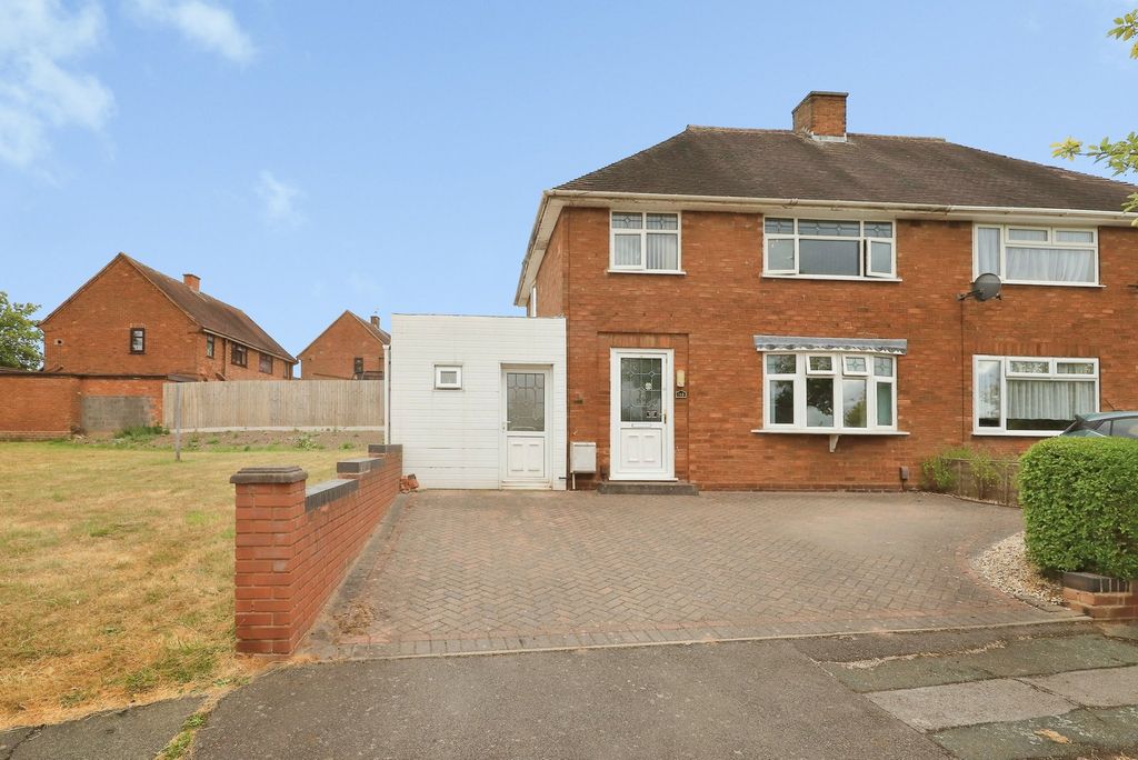 Property photo 1 of 28