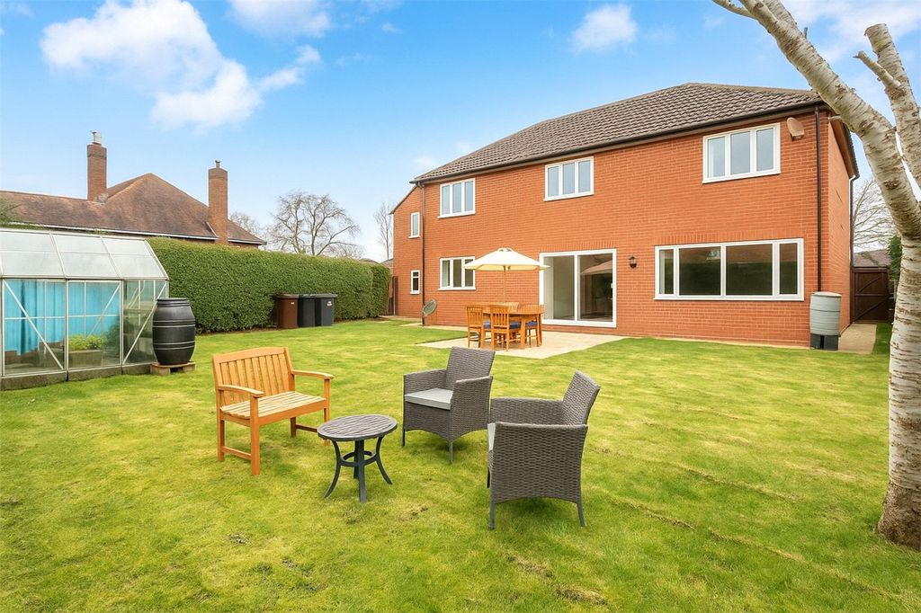 Property photo 2 of 13 Picture No. 24