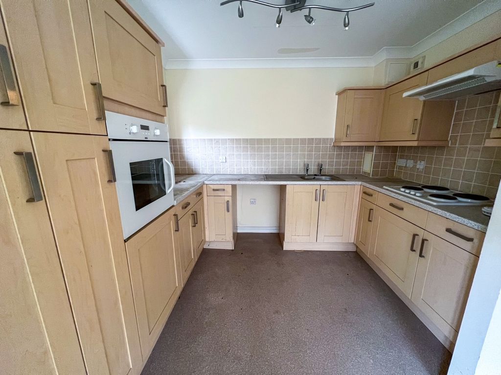 Property photo 3 of 13