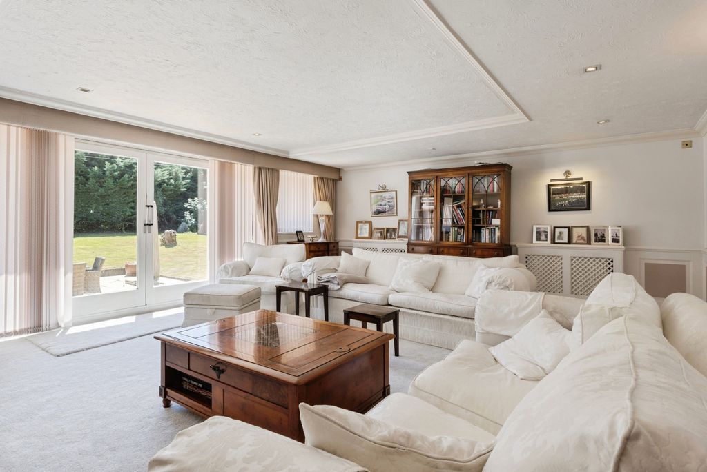Property photo 2 of 38 Pbox-Img.Jpg