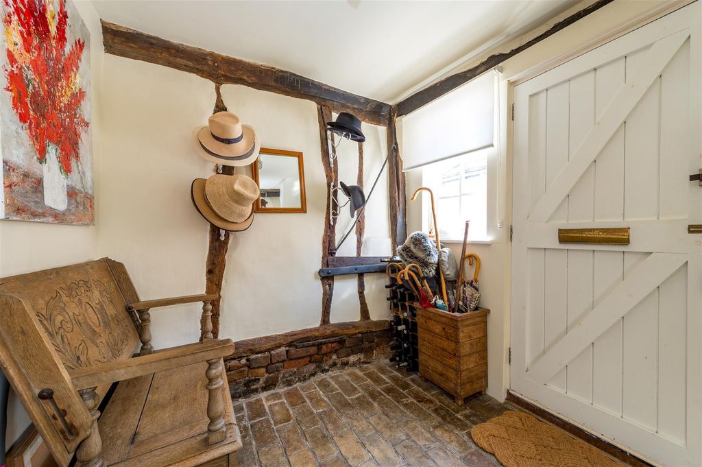 Property photo 3 of 18